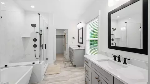 Bath - 3862 Keohane Dr, Durham, NC 27705 photo 2 of 5