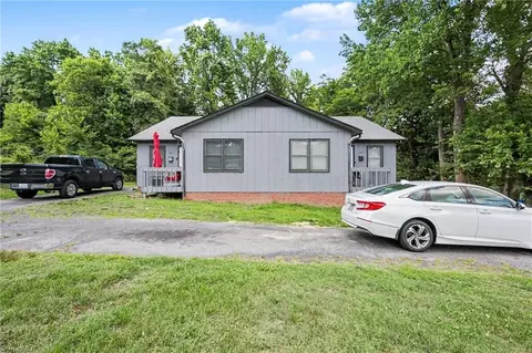 607 609 Brookdale Dr, Thomasville, NC 27360