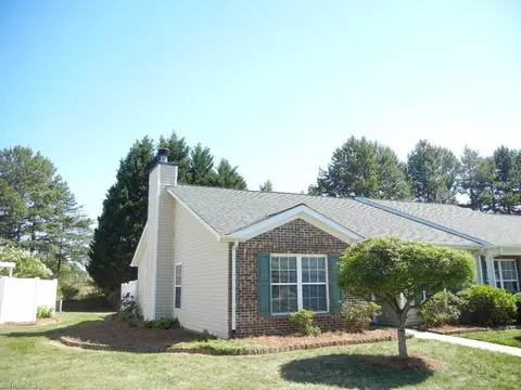 908 Chesapeake Ln, Archdale, NC 27263