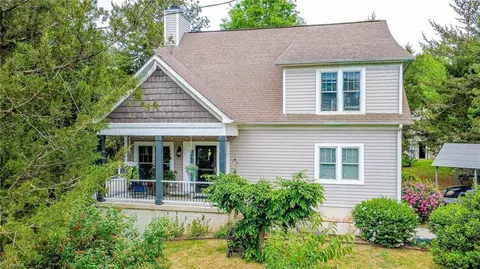 5367 Darwood Estate Ln, Winston Salem, NC 27106