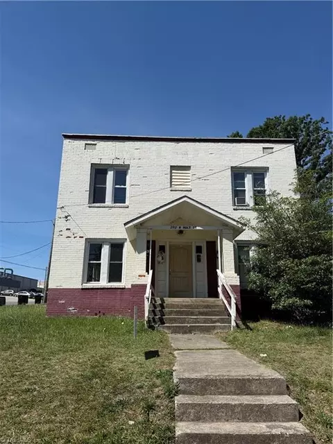 202 Holt St W, Burlington, NC 27217
