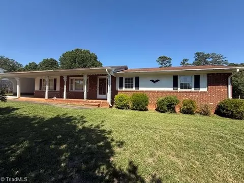 304 Northside Dr, Lexington, NC 27295