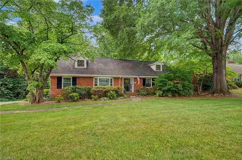 3861 Tangle Ln, Winston Salem, NC 27106