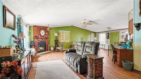 302 Queens Way, Randleman, NC 27317 photo 7