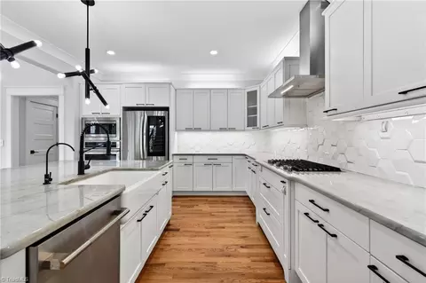 Kitchen - 8403 Wolf Ridge Trl, Oak Ridge, NC 27310 photo 4 of 5