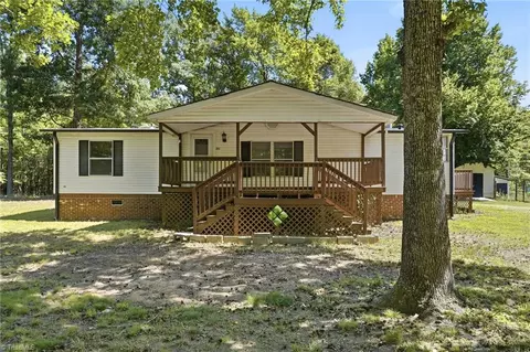 351 Poplar Dr, Lexington, NC 27292