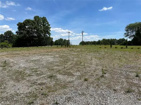 157 Interstate Way, Elkin, NC 28621 photo 14
