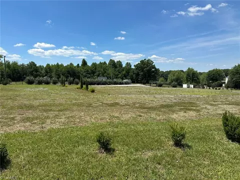 157 Interstate Way, Elkin, NC 28621 photo 17