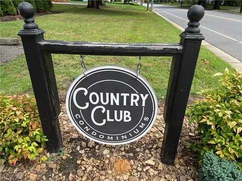 201 Quesinberry Rd, Mount Airy, NC 27030