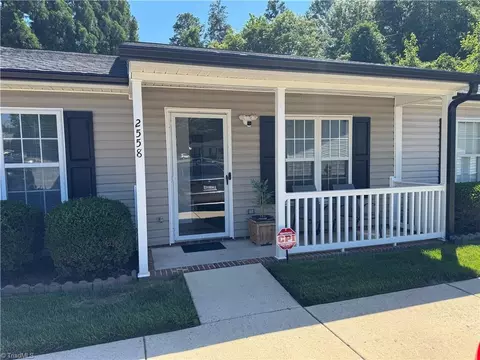 2558 Ambassador Ct, High Point, NC 27265
