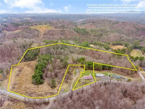 701 Lincoln Rd, Galax, VA 24333