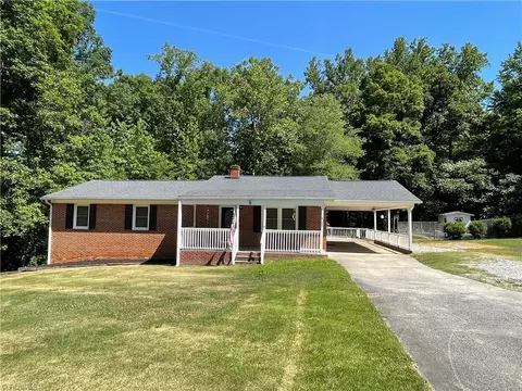 5802 Mendenhall Rd, Archdale, NC 27263