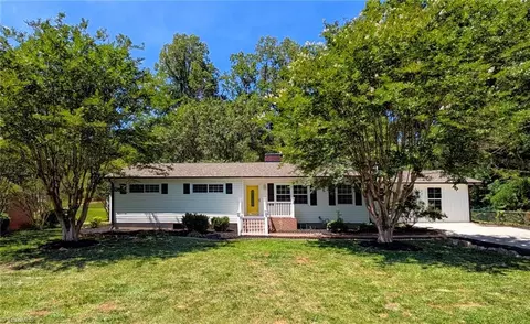 126 Mayfair Dr, Winston Salem, NC 27105