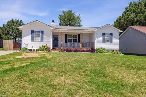 108 Ridge Creek Cir, Trinity, NC 27370