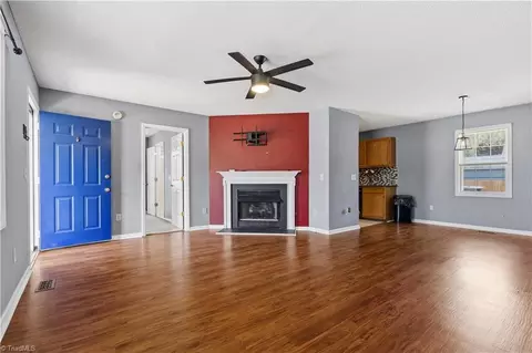 Living - 108 Ridge Creek Cir, Trinity, NC 27370 photo 3 of 4