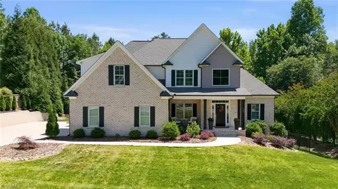 1481 Meadowlands Dr, Winston Salem, NC 27107