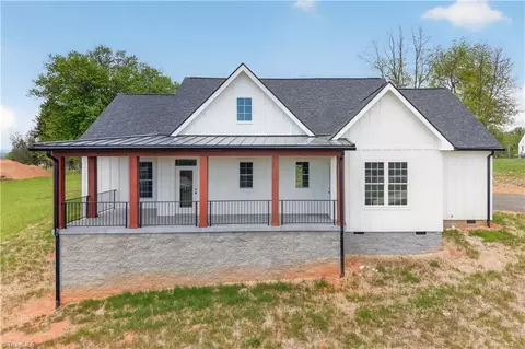 Exterior - 99 Moore Ln, Galax, VA 24333 photo 6 of 16