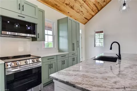 Kitchen - 99 Moore Ln, Galax, VA 24333 photo 5 of 7