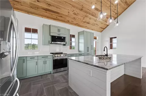 Kitchen - 99 Moore Ln, Galax, VA 24333 photo 3 of 7
