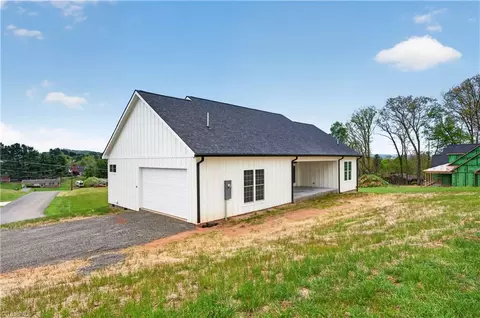 Exterior - 99 Moore Ln, Galax, VA 24333 photo 4 of 16