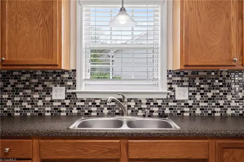 Kitchen - 1742 Spring Path Trl, Clemmons, NC 27012 photo 3 of 4