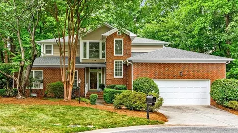 709 N Bruton Pl, Greensboro, NC 27410