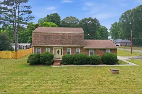 1003 Camelot Ln, Graham, NC 27253