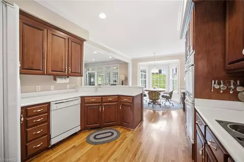 Kitchen - 540 Hickory Dr, Salisbury, NC 28144 photo 4 of 5