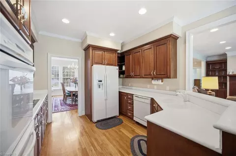 Kitchen - 540 Hickory Dr, Salisbury, NC 28144 photo 3 of 5