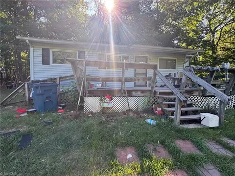 7410 Seldon Rd, Summerfield, NC 27358