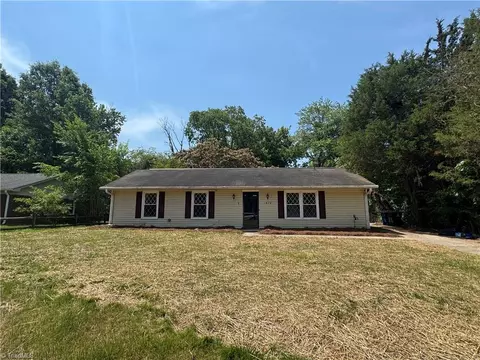 1674 Village Pl, Winston Salem, NC 27127