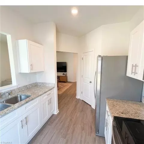 Entry Way - 5528 Avery Dr, Trinity, NC 27370 photo 2 of 3