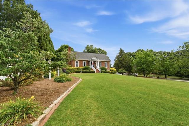 808 Springhouse Ct, Kernersville, NC 27284