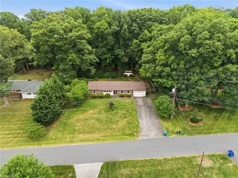 View/Area - 306 Spring St, King, NC 27021 photo 4 of 5