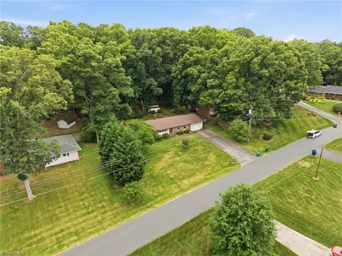 View/Area - 306 Spring St, King, NC 27021 photo 5 of 5