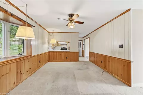 Living - 306 Spring St, King, NC 27021 photo 5 of 7