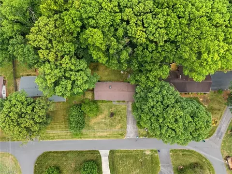 View/Area - 306 Spring St, King, NC 27021 photo 1 of 5