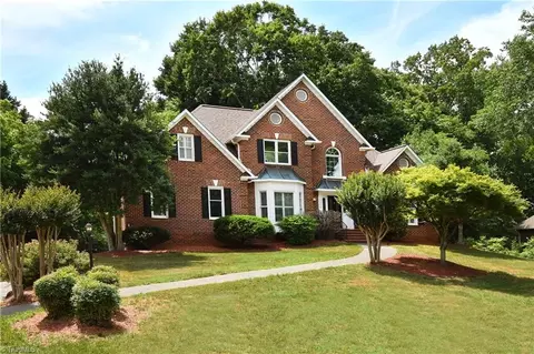 4244 Saddlewood Forest Dr, Winston Salem, NC 27106