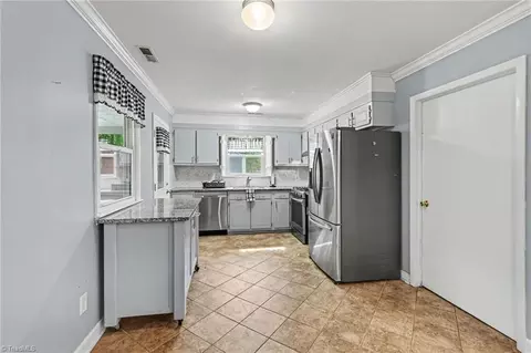 Kitchen - 314 Mountainbrook Dr, King, NC 27021 photo 3 of 3