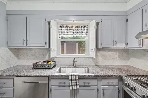 Kitchen - 314 Mountainbrook Dr, King, NC 27021 photo 2 of 3