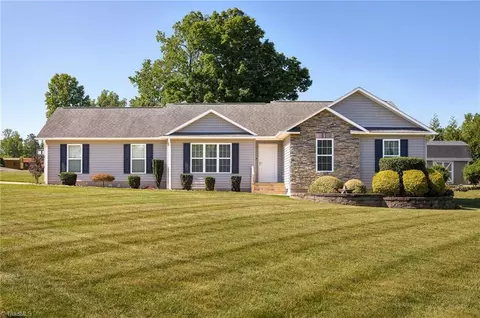 535 Evergreen Trl, Thomasville, NC 27360