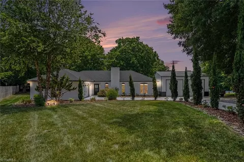 916 Spring Hill Ct, Kernersville, NC 27284