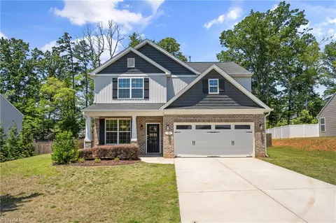 120 Ascender Dr, King, NC 27021