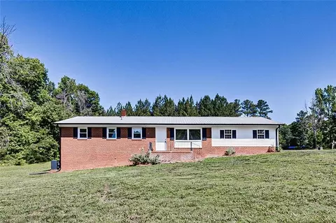 995 Farmer Rd, Denton, NC 27239