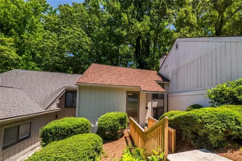 214 Lamplighter Cir, Winston Salem, NC 27104