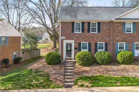 3992 Regents Park Ln #A, Greensboro, NC 27455