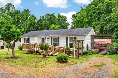1720 Pleasant Ridge Rd, Ramseur, NC 27316