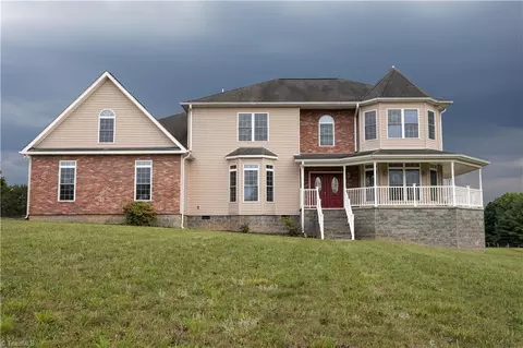 1221 Lingle Farm Rd, Lexington, NC 27295
