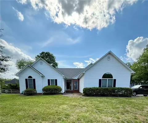 201 Brookfarm Trl, Lewisville, NC 27023