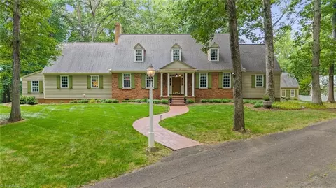 5400 Dartmoor St, Winston Salem, NC 27106
